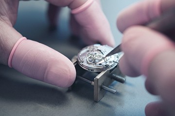 武汉欧米茄腕表售后清洗保养费用
