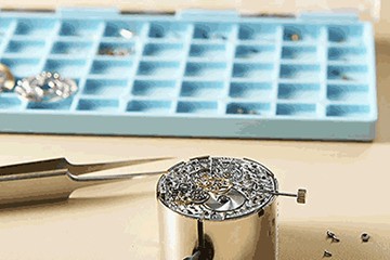 武汉欧米茄世界时表官方售后维修电话